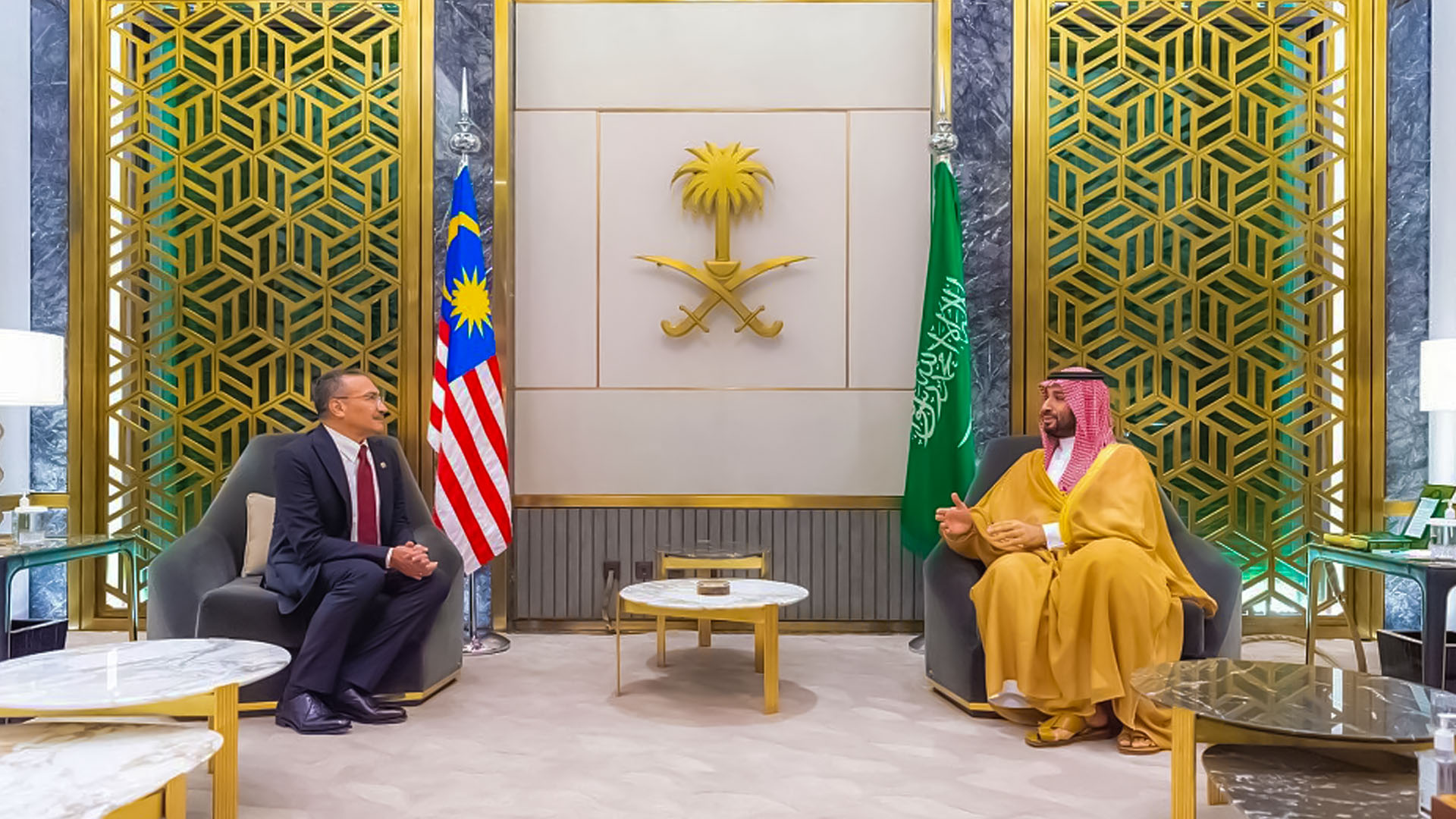 Saudi Crown Prince meets with Malaysian Defense Minister